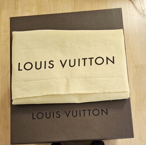 Louis Vuitton Monogram Canvas Bag - Burgundy & Pink - Picture 7 of 7